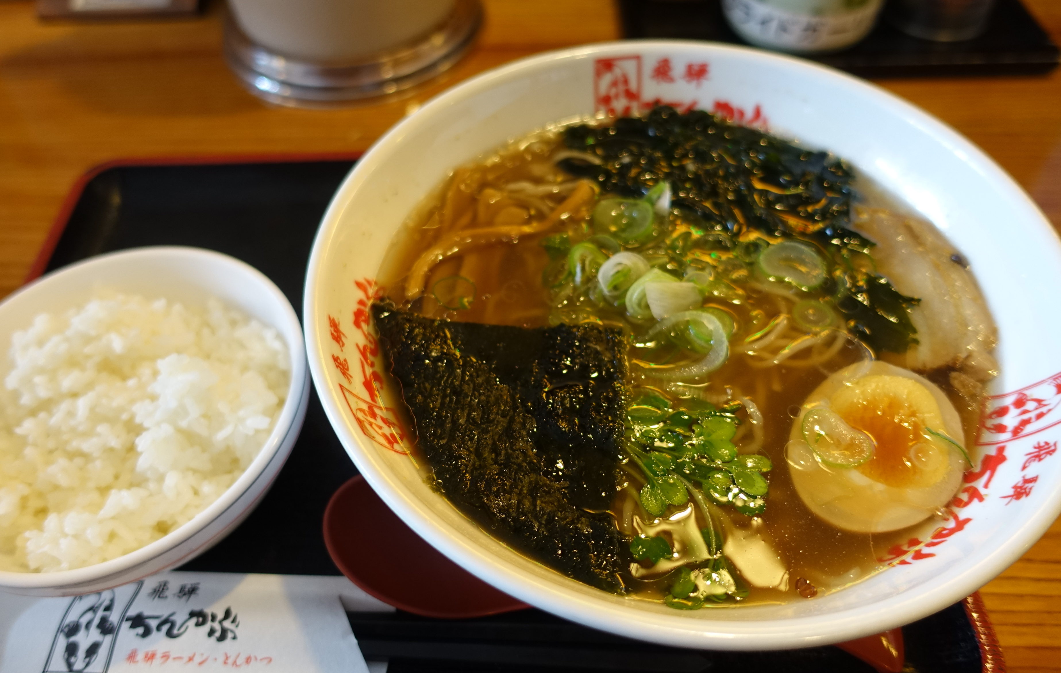 19年1月末閉店 飛騨ちんかぶ 富山市で優しい味の飛騨中華そばを とんかつ等 定食メニューも豊富なお店は落ち着く空間 ツタエル富山